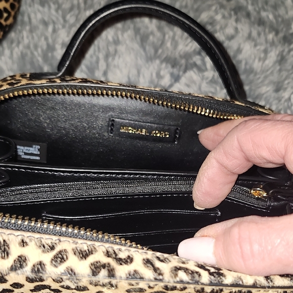 Michael Kors Crossbody Bag with Animal Print - Picture 5 of 5